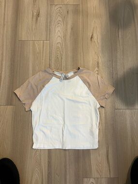 H&M cropped tee shirt
